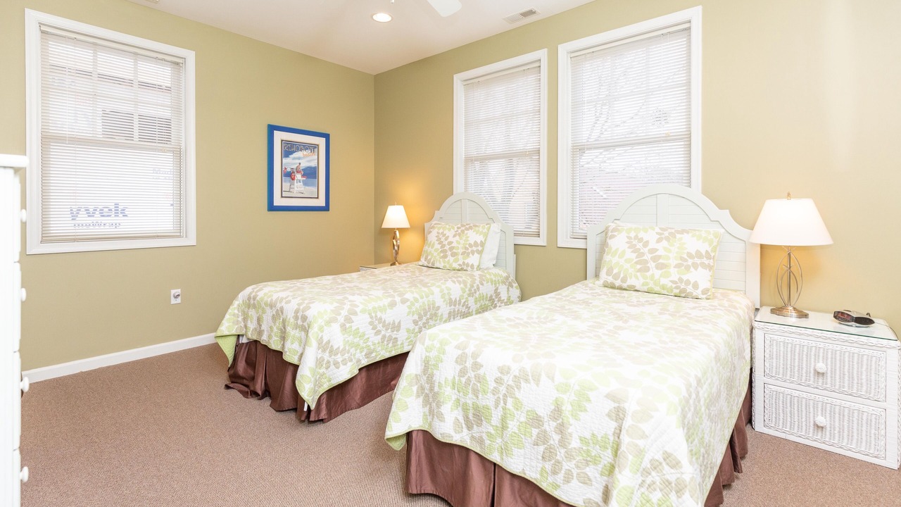 Photo of Bedroom in Country Club Estates
