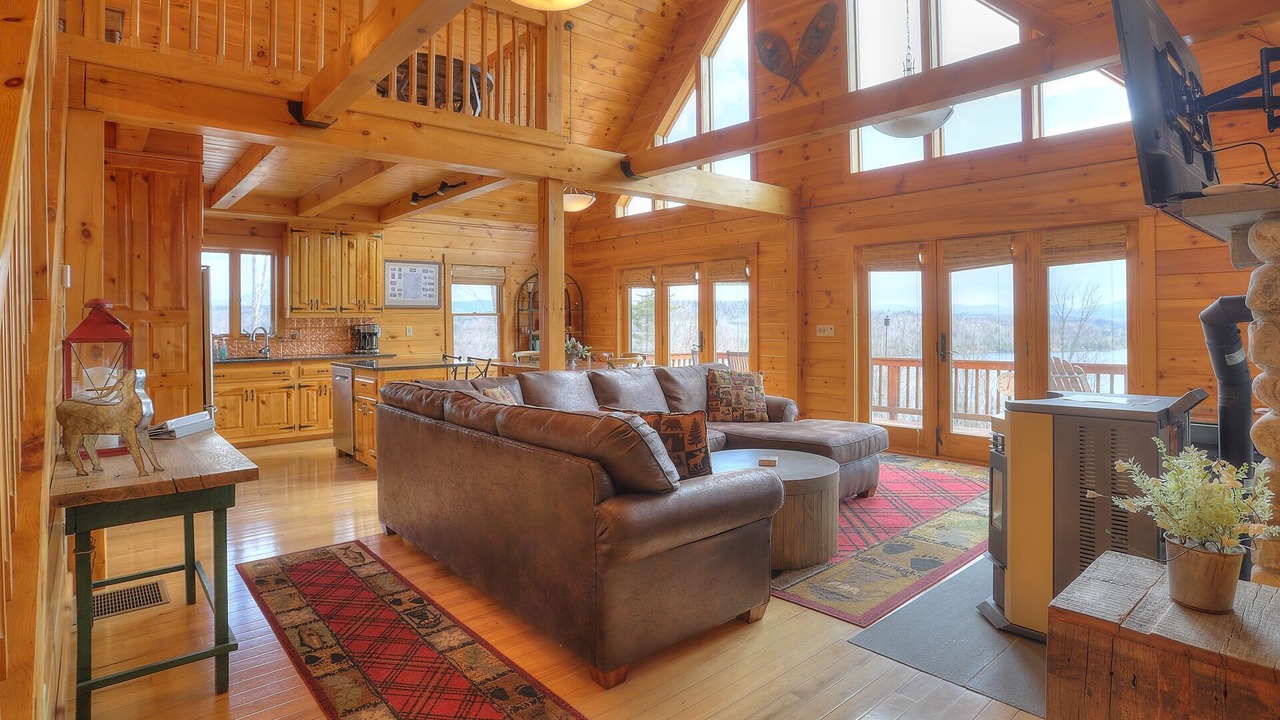 Photo of Livingroom in Oquossoc