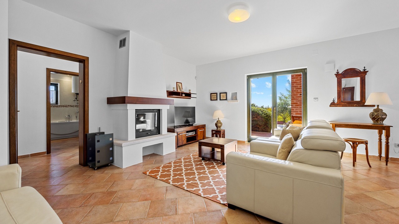 Photo of Livingroom in Mofardini