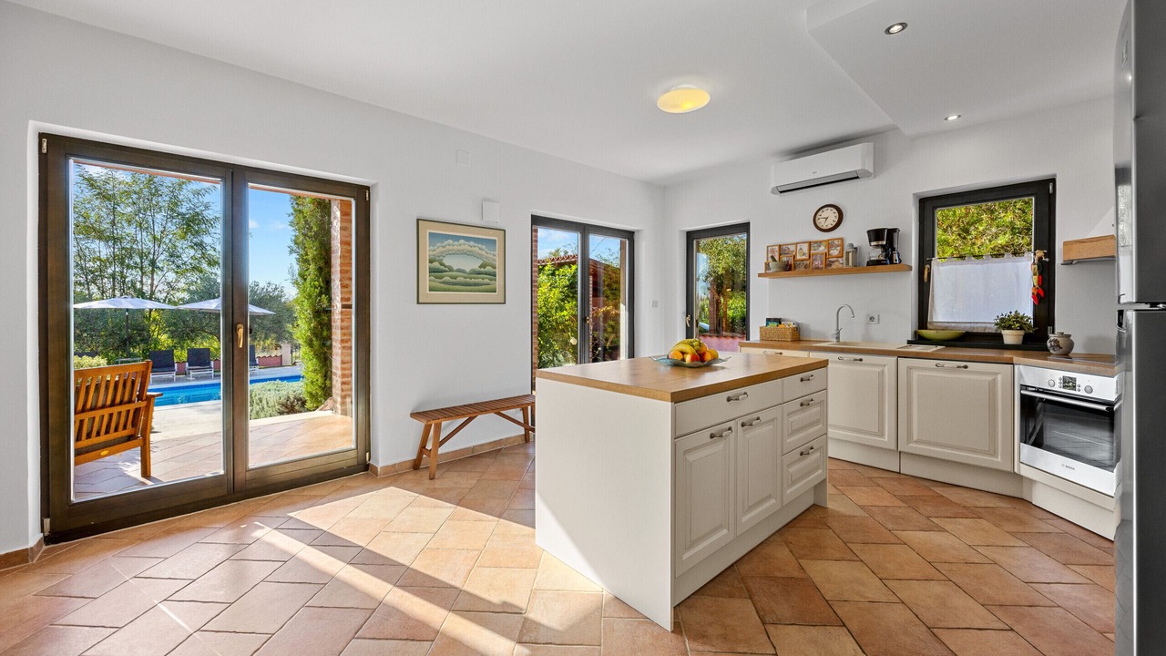 Photo of Kitchen in Mofardini