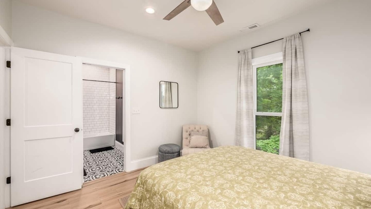 Photo of Bedroom in Victorian Village