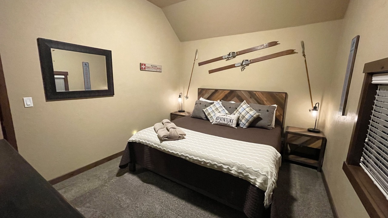 Photo of Bedroom in Sunriver