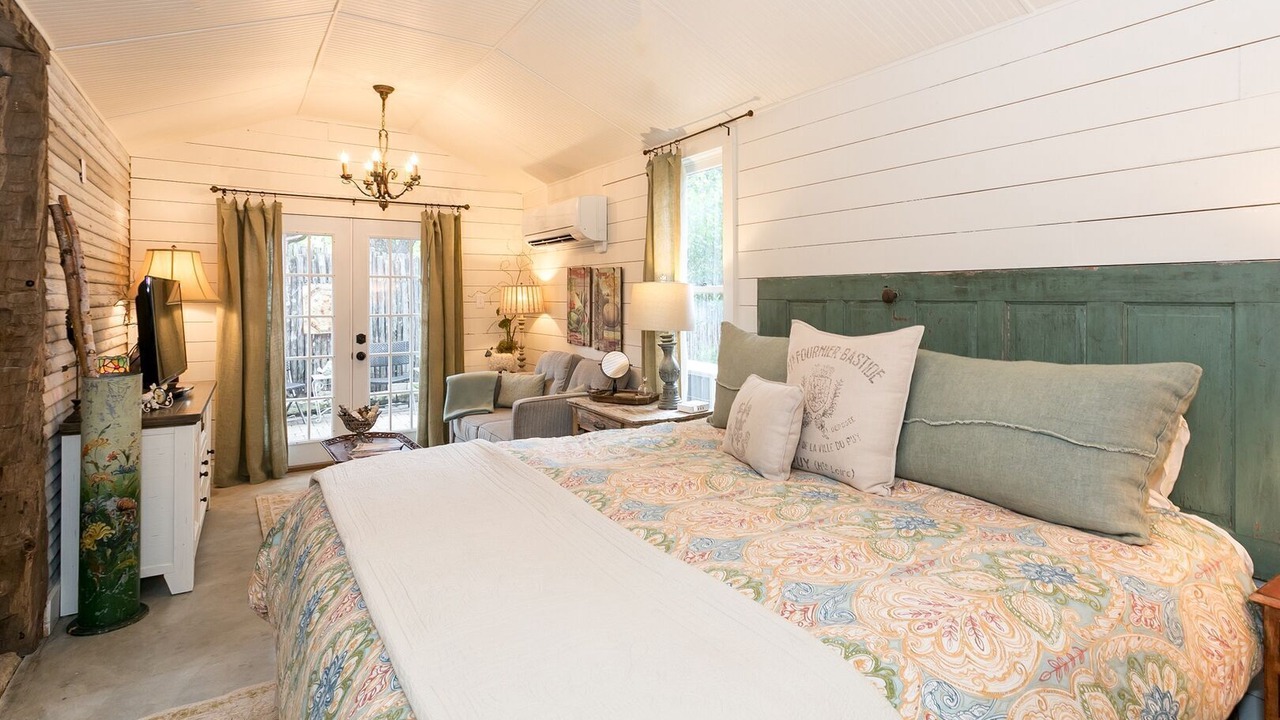 Photo of Bedroom in Fredericksburg