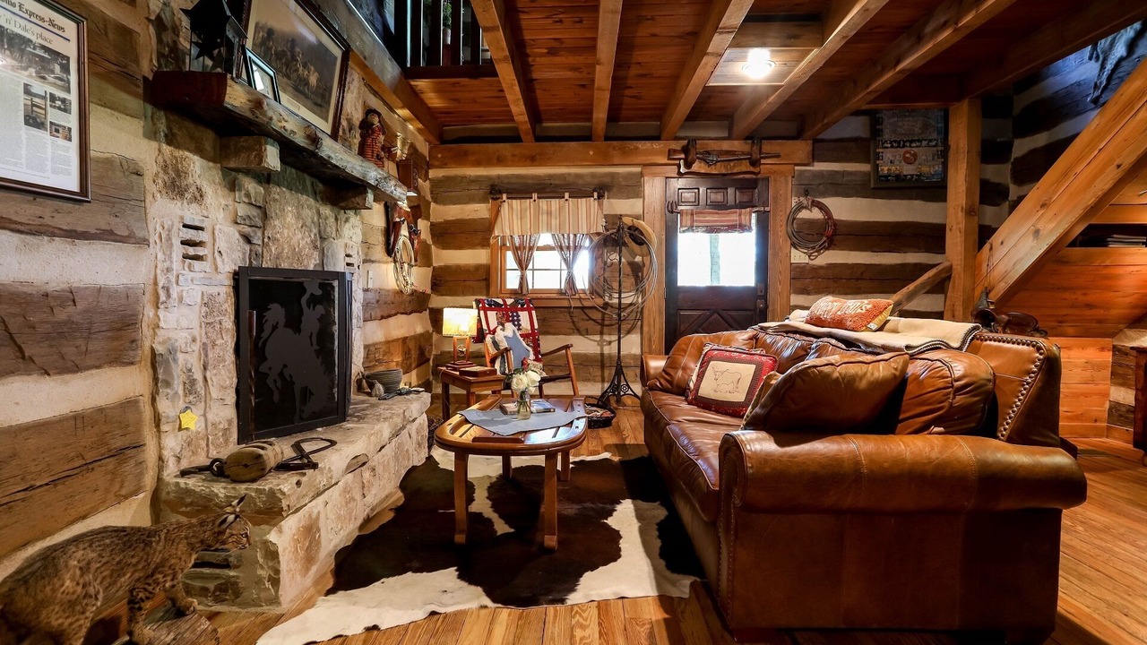 Photo of Livingroom in Fredericksburg