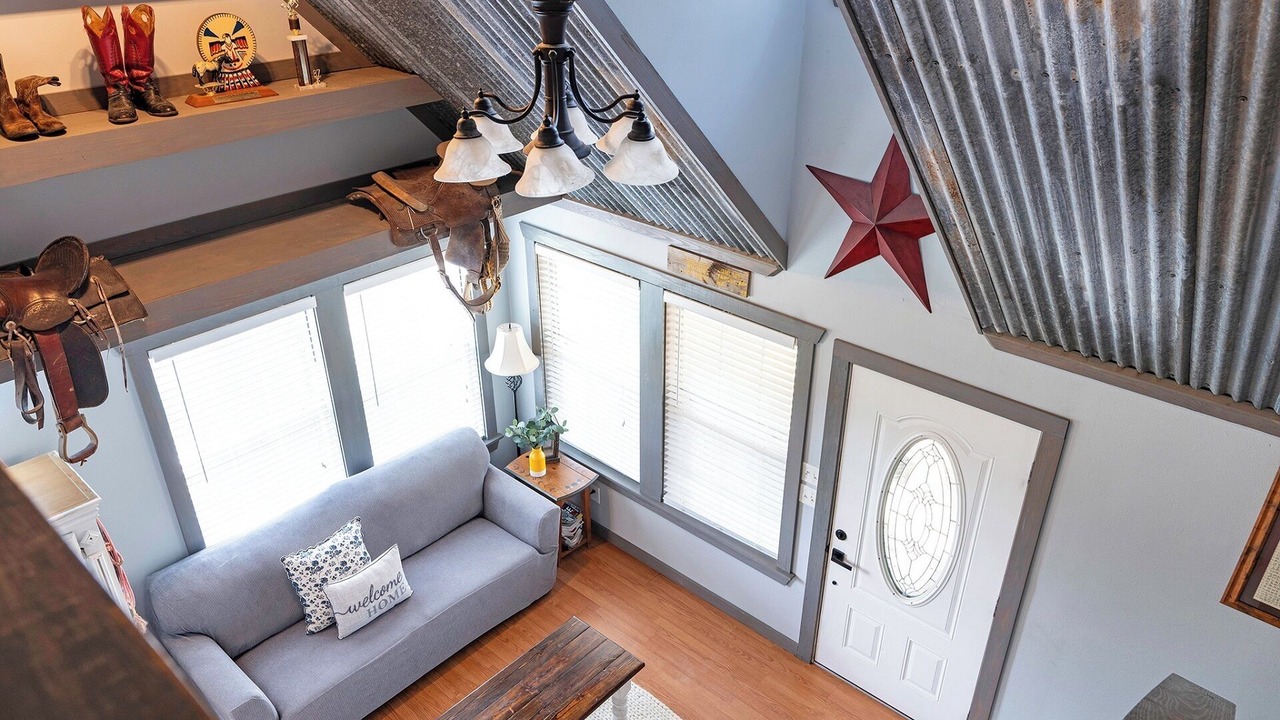 Photo of Livingroom in Fredericksburg
