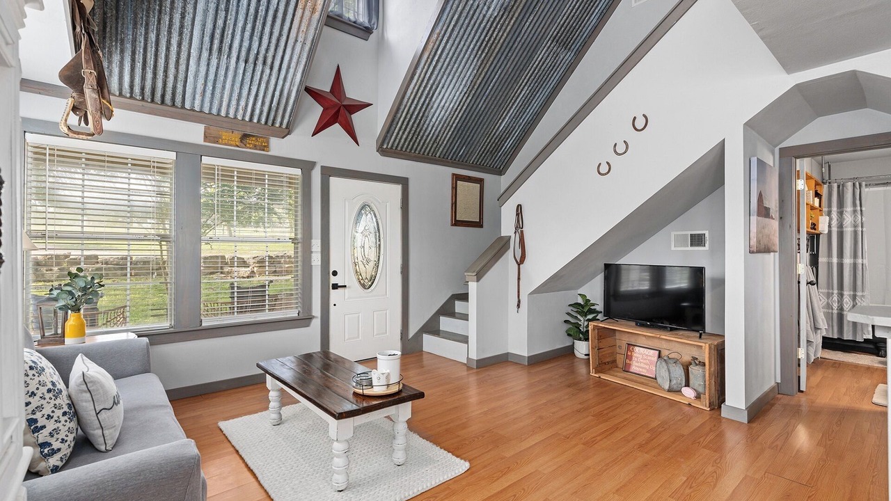 Photo of Livingroom in Fredericksburg
