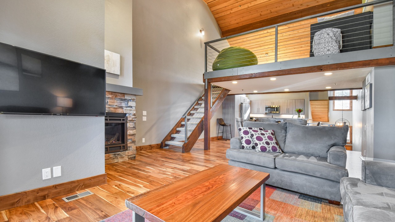 Photo of Livingroom in Deer Valley