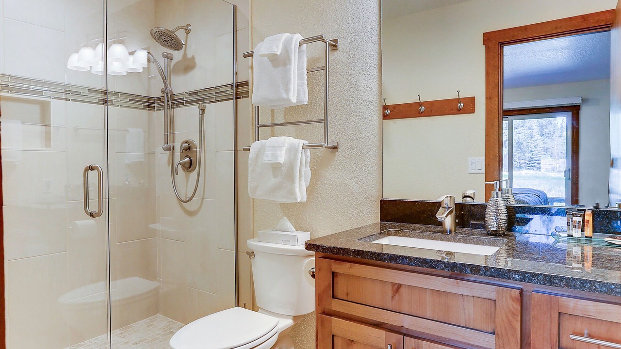 Photo of Bathroom in Sunriver