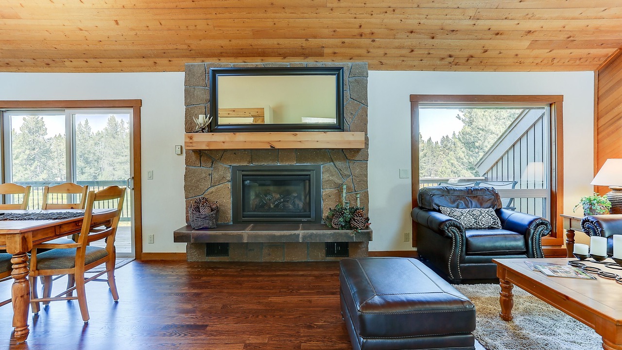 Photo of Livingroom in Sunriver