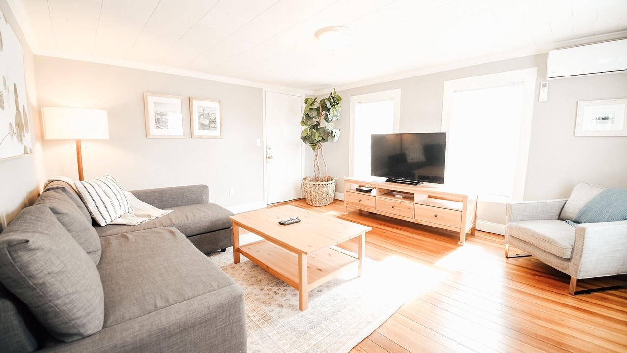 Photo of Bedroom in East Bayside