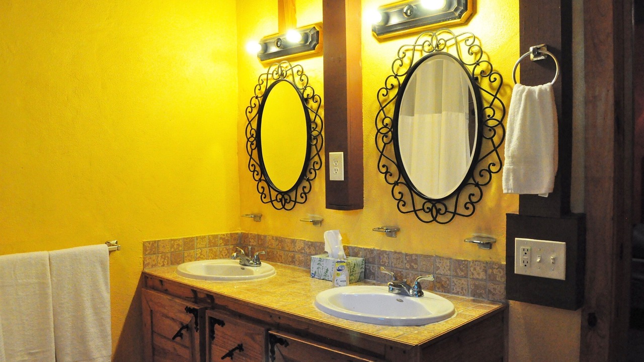 Photo of Bathroom in Brookeland