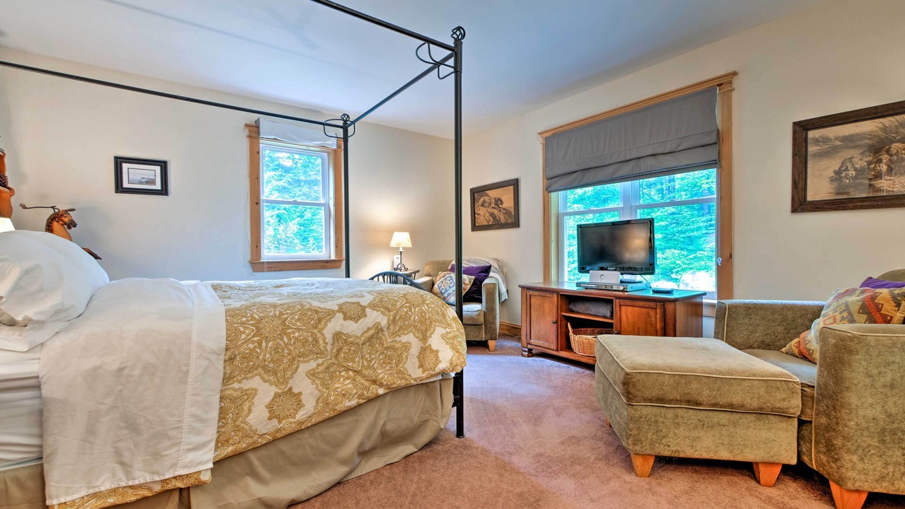 Photo of Bedroom in Great Pond