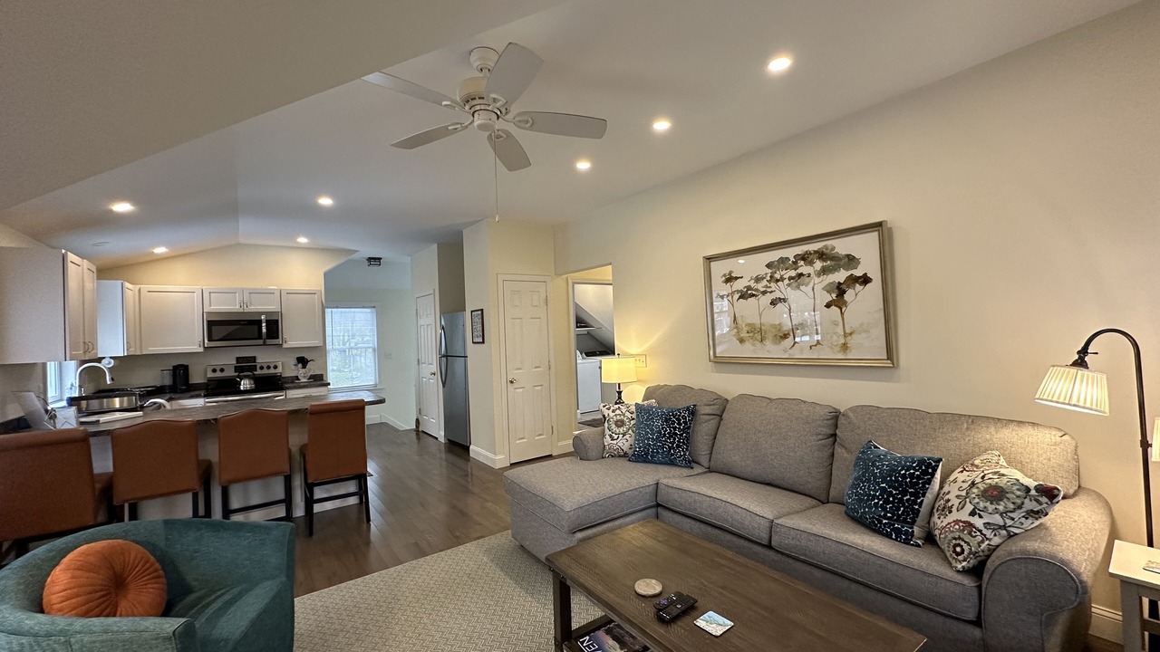 Photo of Livingroom in Town Landing