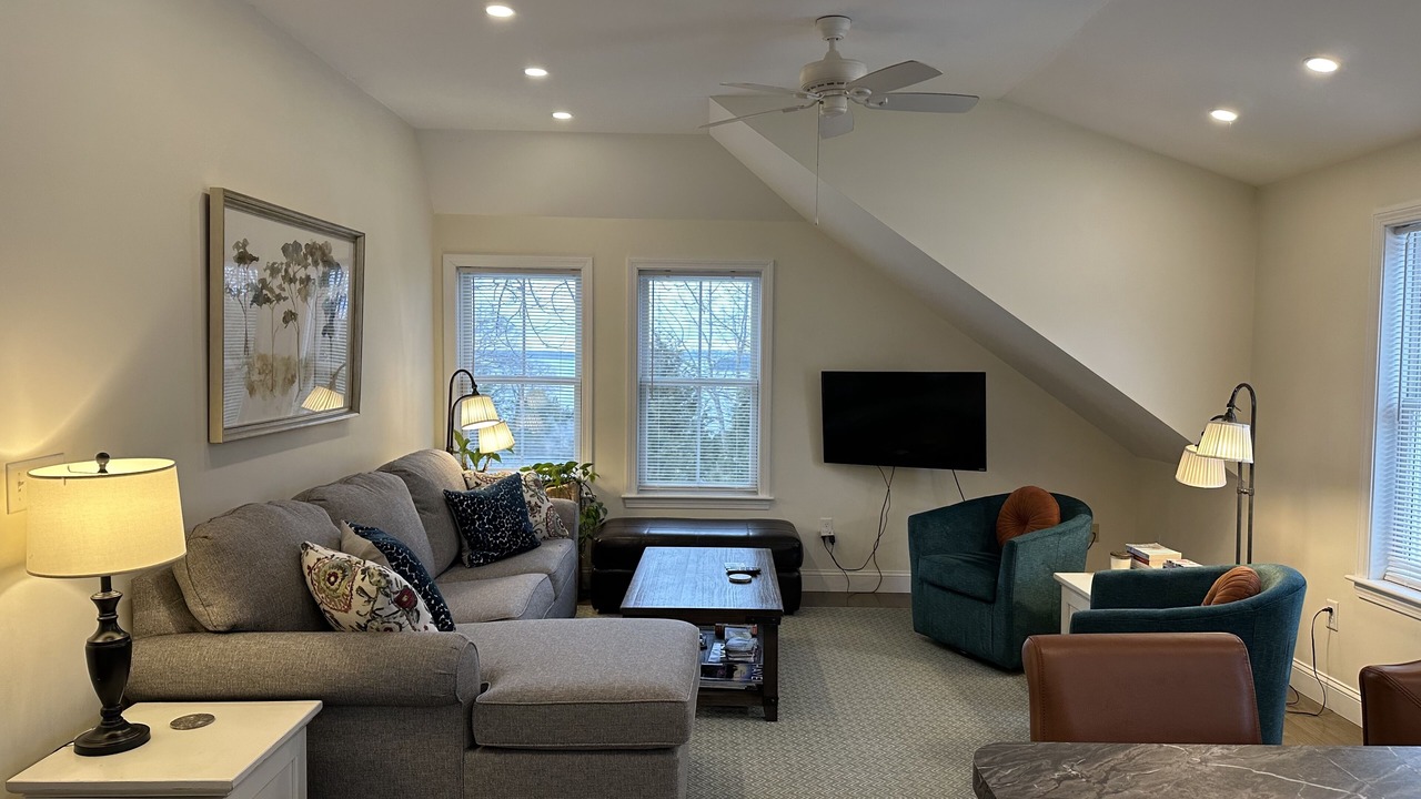 Photo of Livingroom in Town Landing