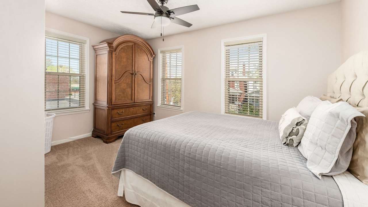 Photo of Bedroom in Old North Columbus