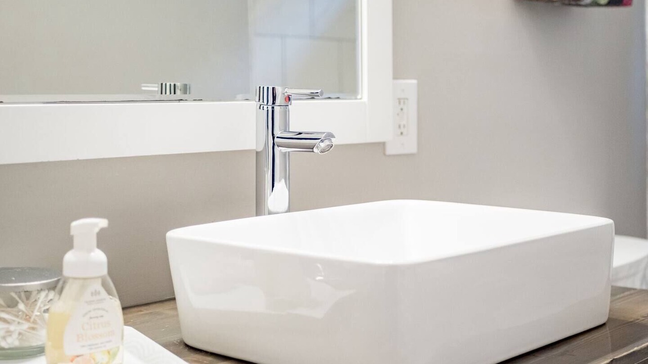 Photo of Bathroom in Weinland Park