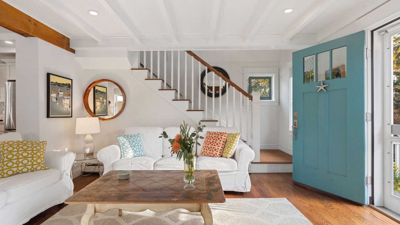 Photo of Livingroom in Loveitts Field