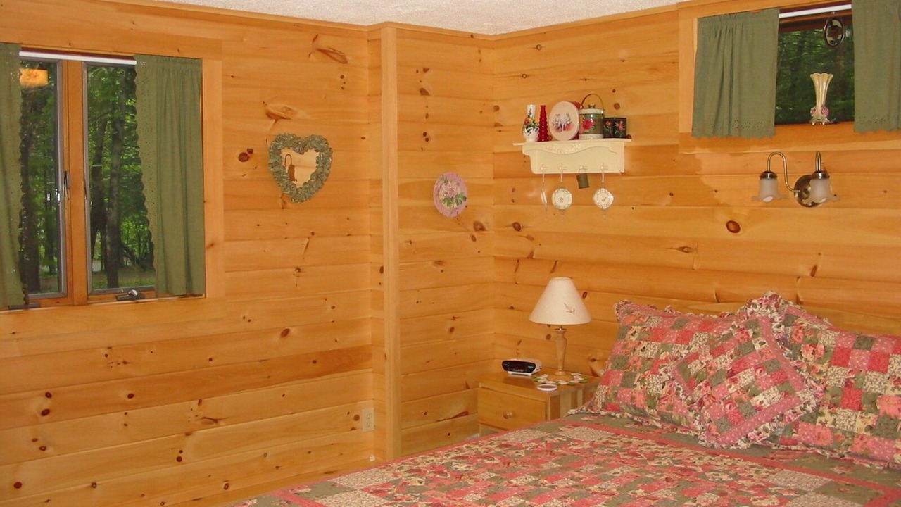 Photo of Bedroom in Salsbury Cove