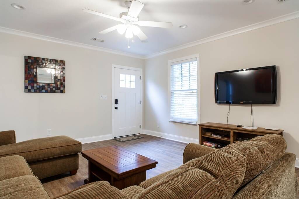 Photo of Livingroom in Midtown