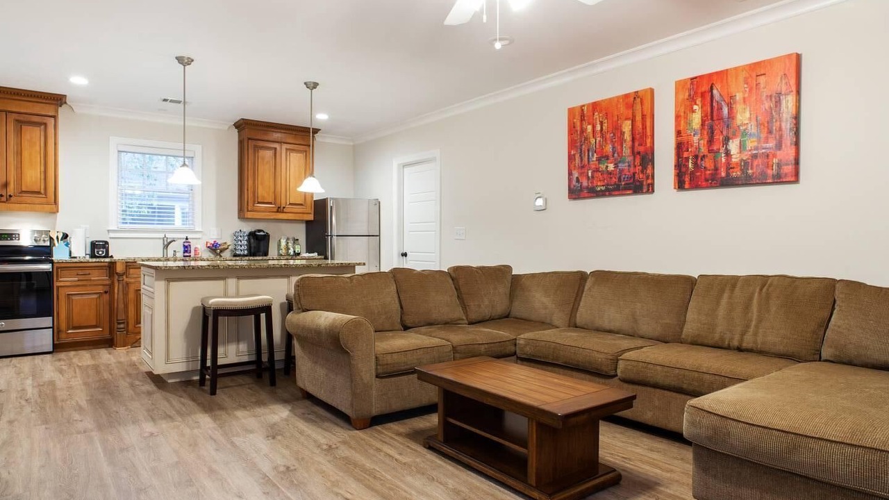 Photo of Livingroom in Midtown