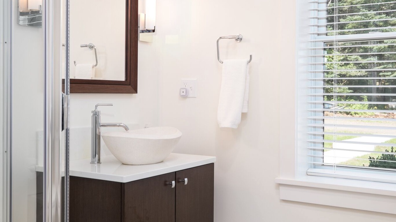 Photo of Bathroom in Tenants Harbor