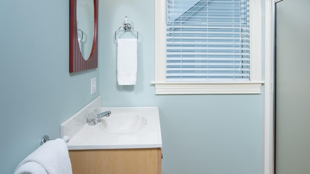 Photo of Bathroom in York Beach