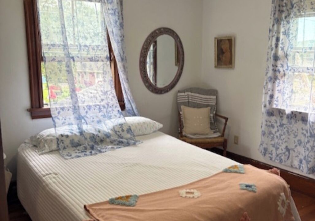Photo of Bedroom in York Beach