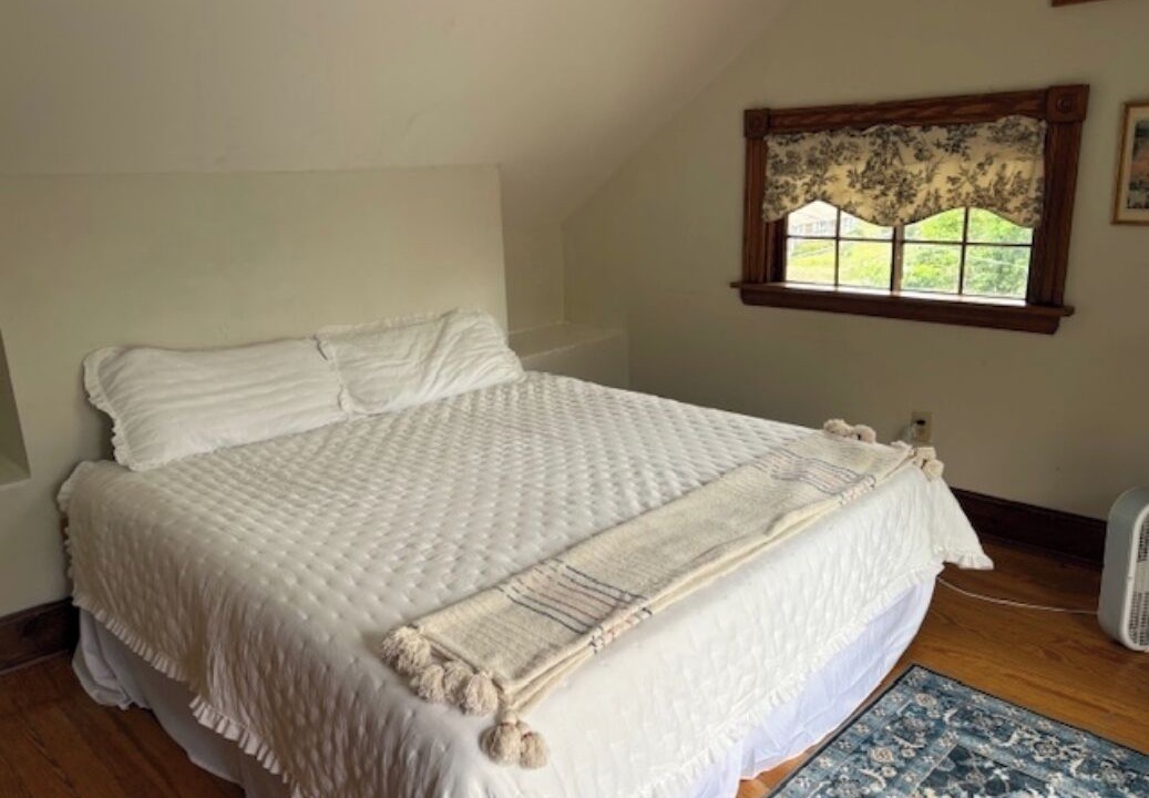 Photo of Bedroom in York Beach