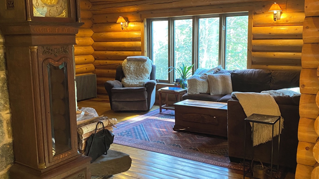Photo of Livingroom in Warren
