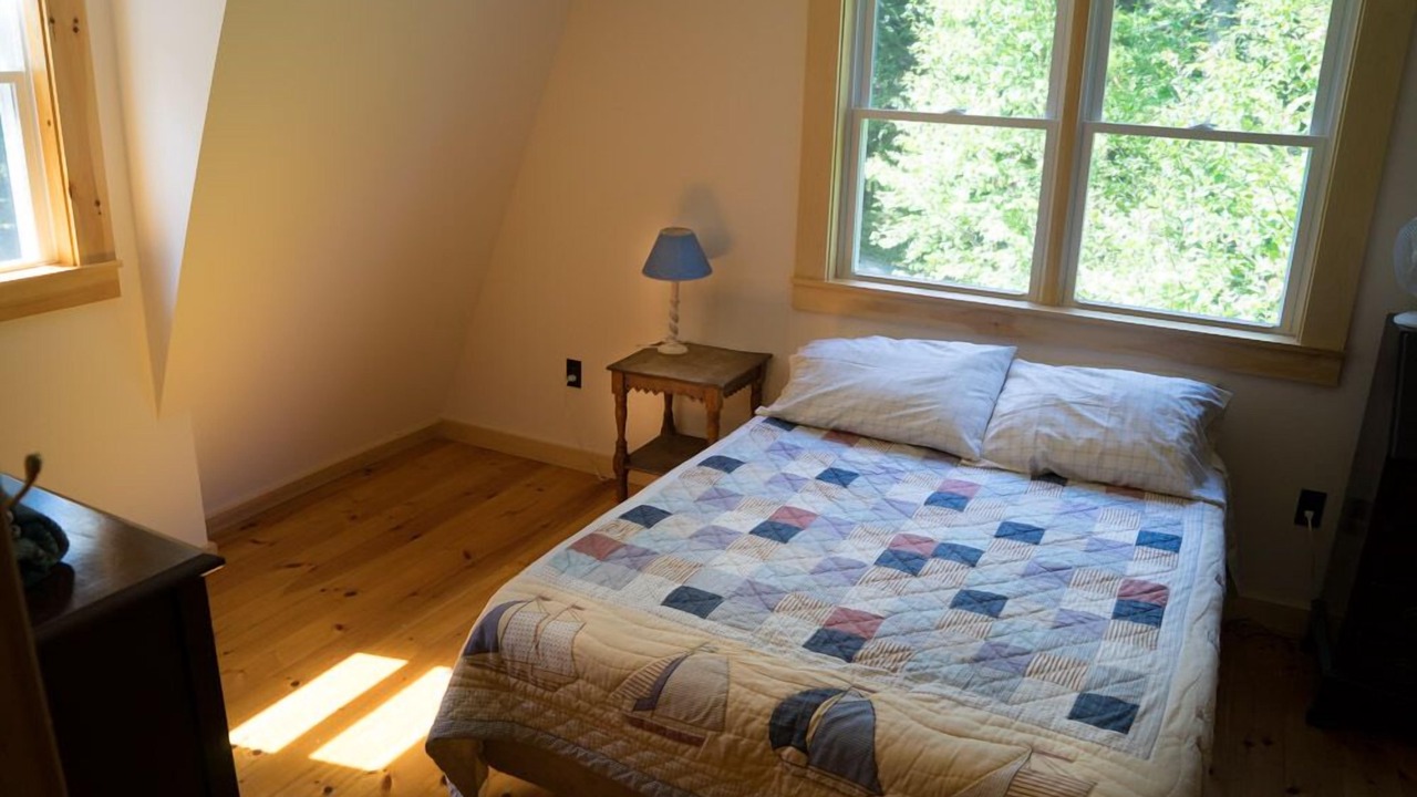Photo of Bedroom in Brooksville
