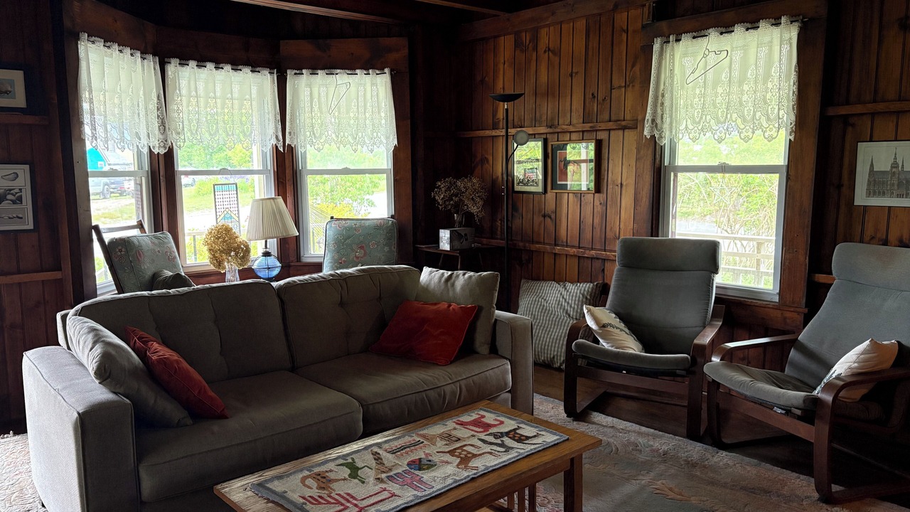 Photo of Livingroom in Peaks Island