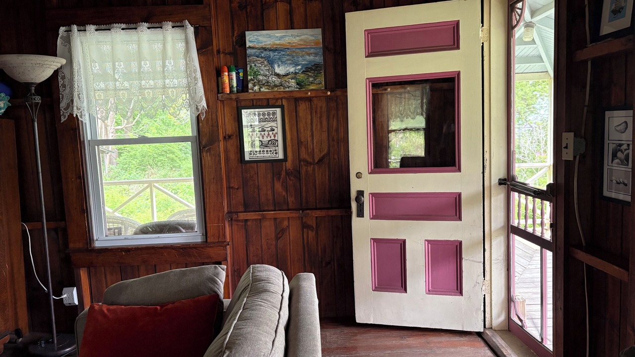 Photo of Livingroom in Peaks Island