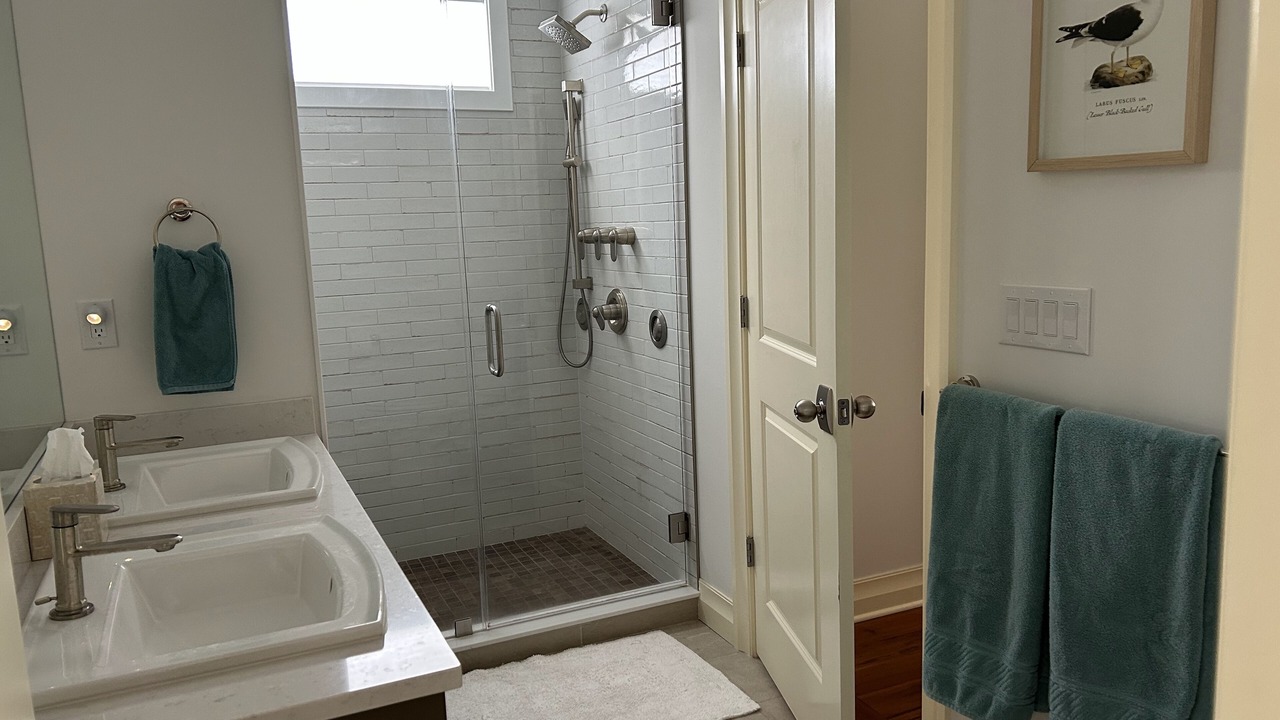 Photo of Bathroom in Old Landing
