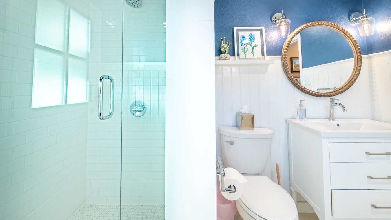 Photo of Bathroom in Kingsland
