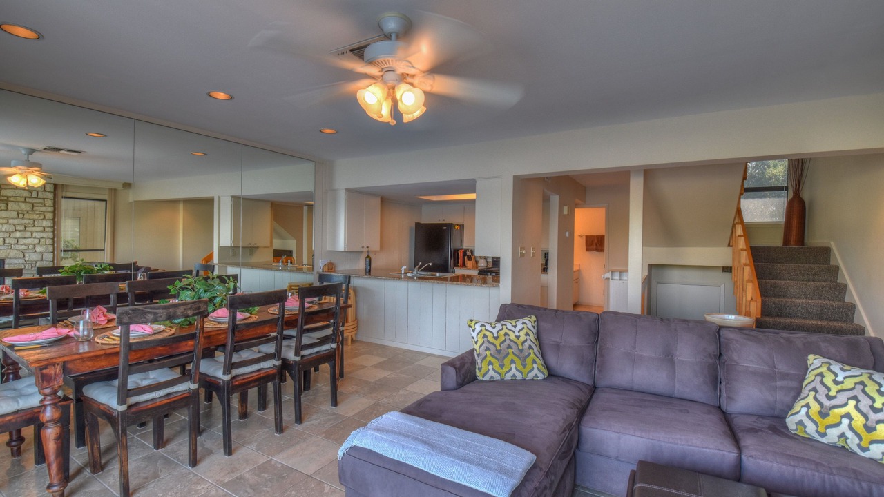 Photo of Livingroom in Horseshoe Bay