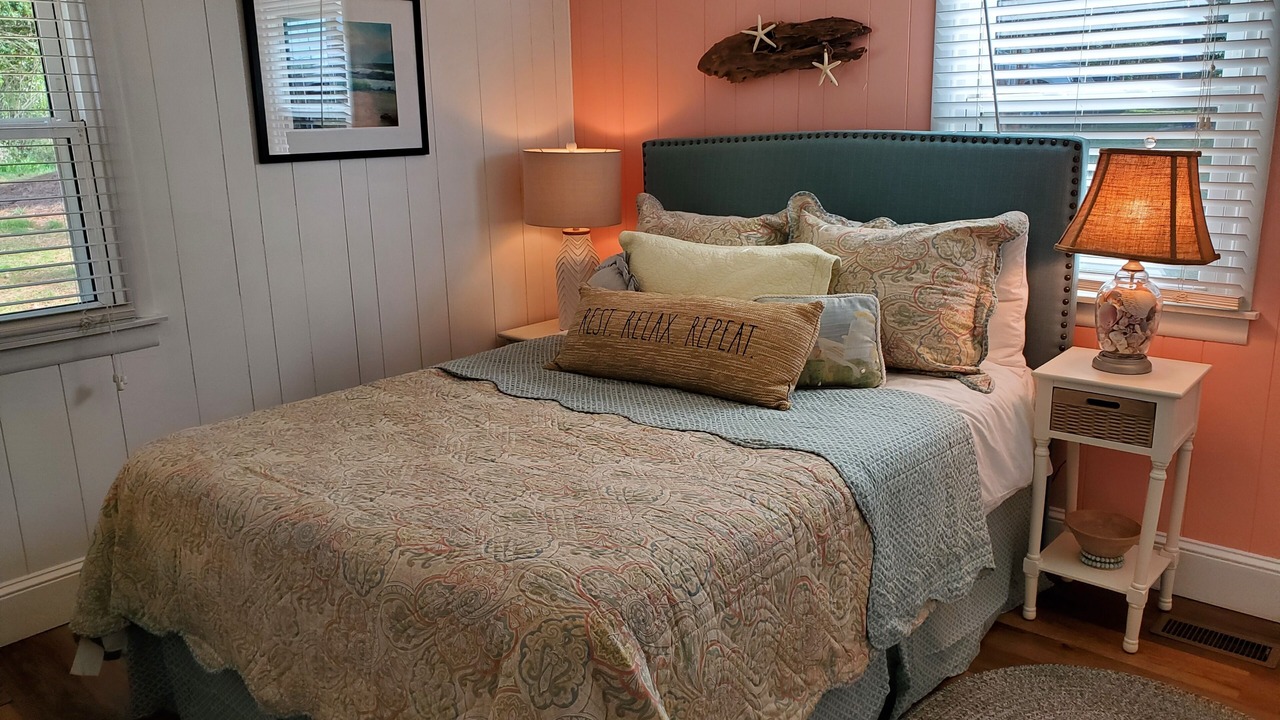Photo of Bedroom in Dutton