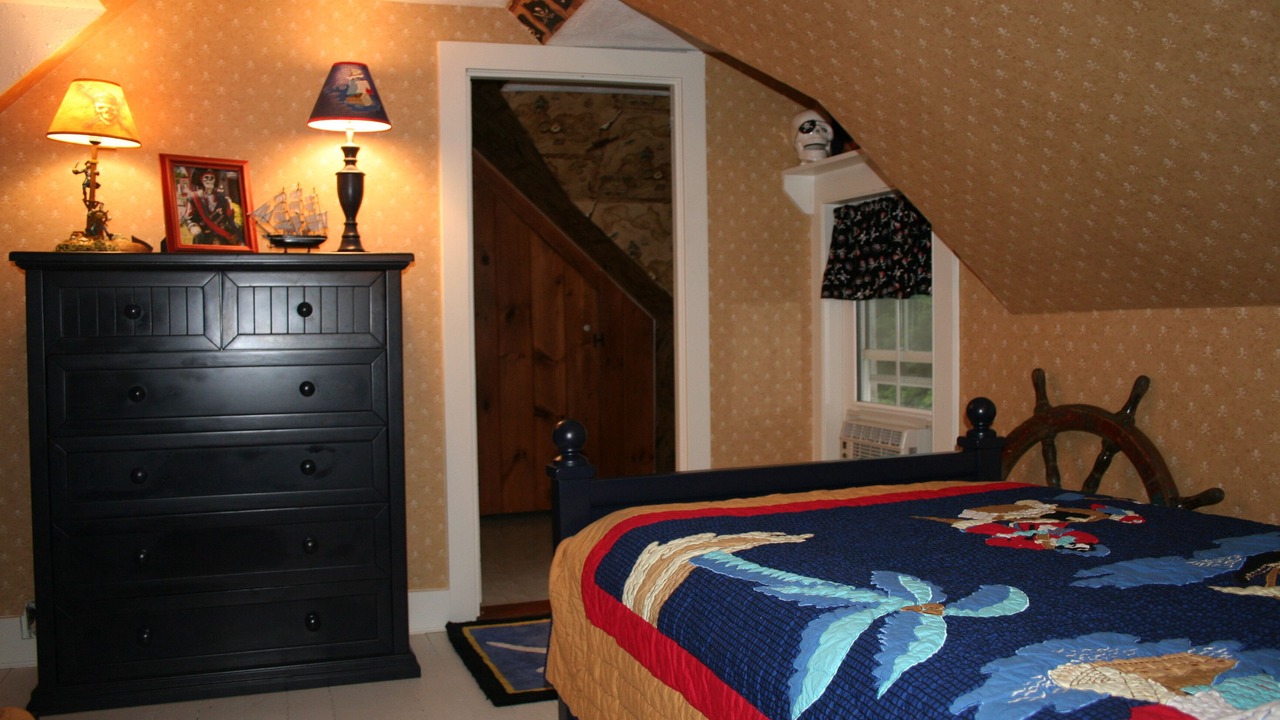 Photo of Bedroom in Salsbury Cove
