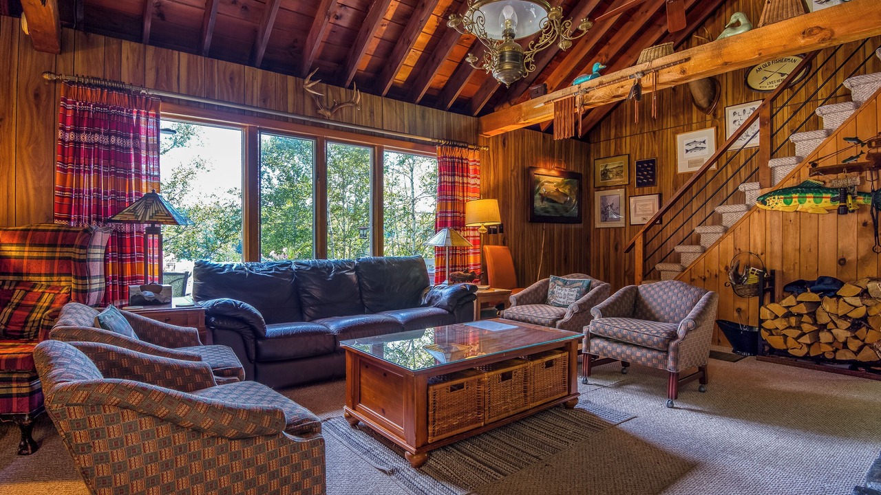 Photo of Livingroom in Rangeley
