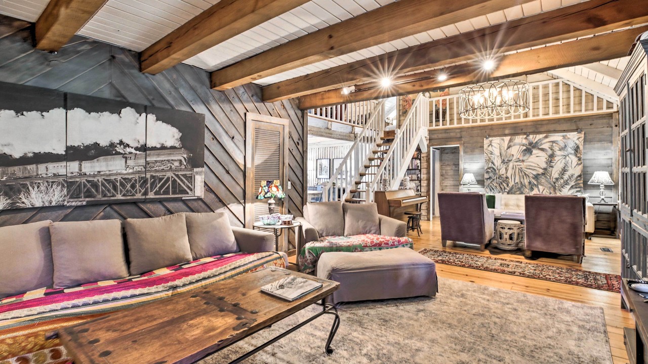 Photo of Livingroom in Mableton