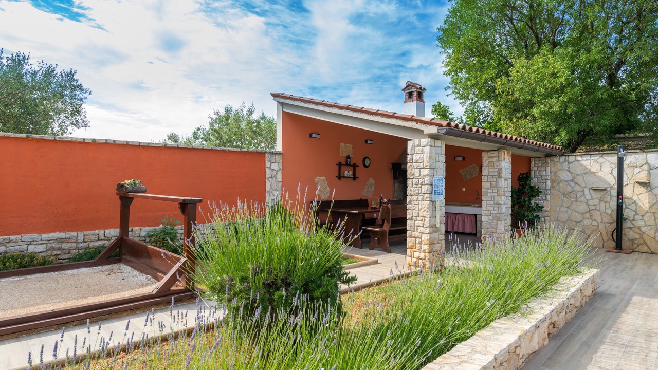 Photo of Patio Balcony in Segotici