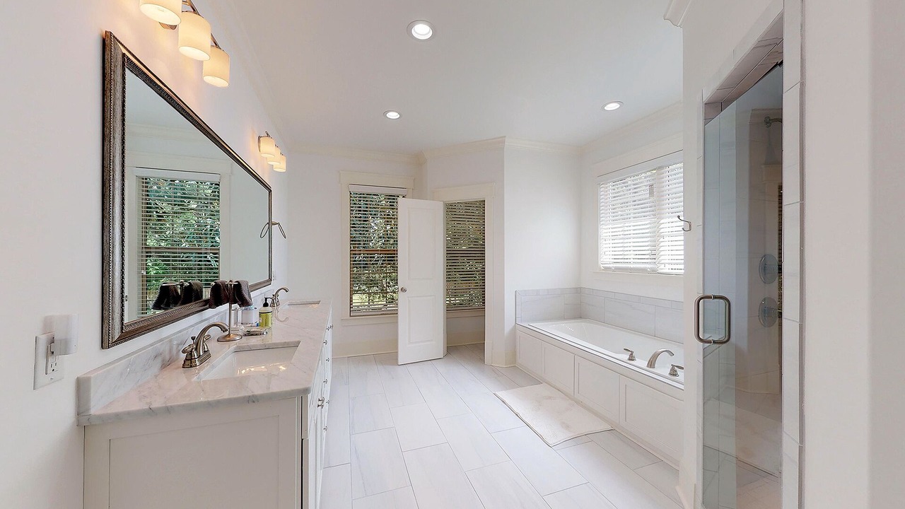 Photo of Bathroom in Demere Park