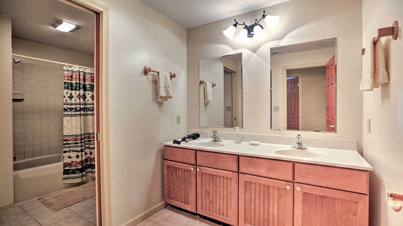 Photo of Bathroom in Edray
