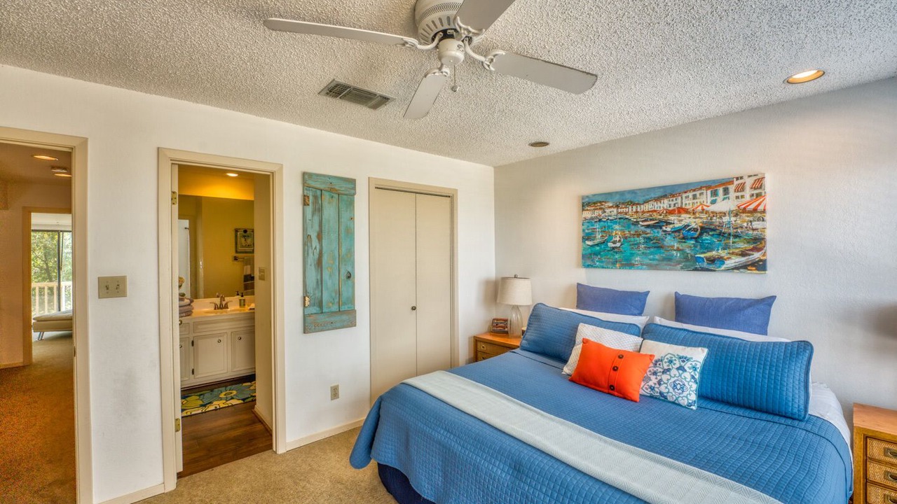 Photo of Bedroom in Horseshoe Bay