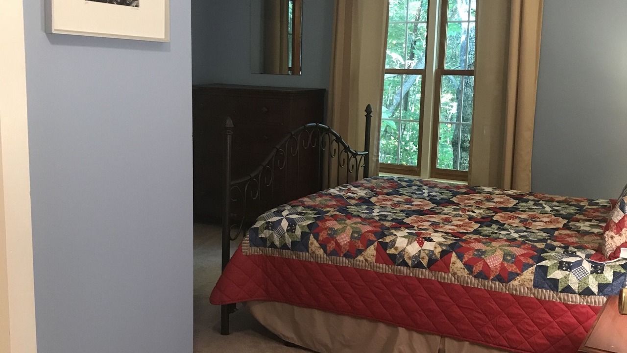 Photo of Bedroom in Edray