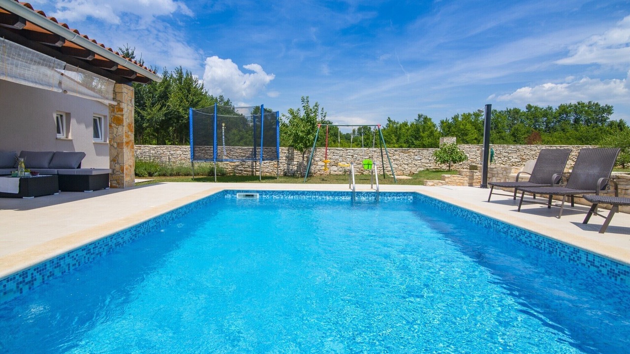 Photo of Outdoor in Loborika