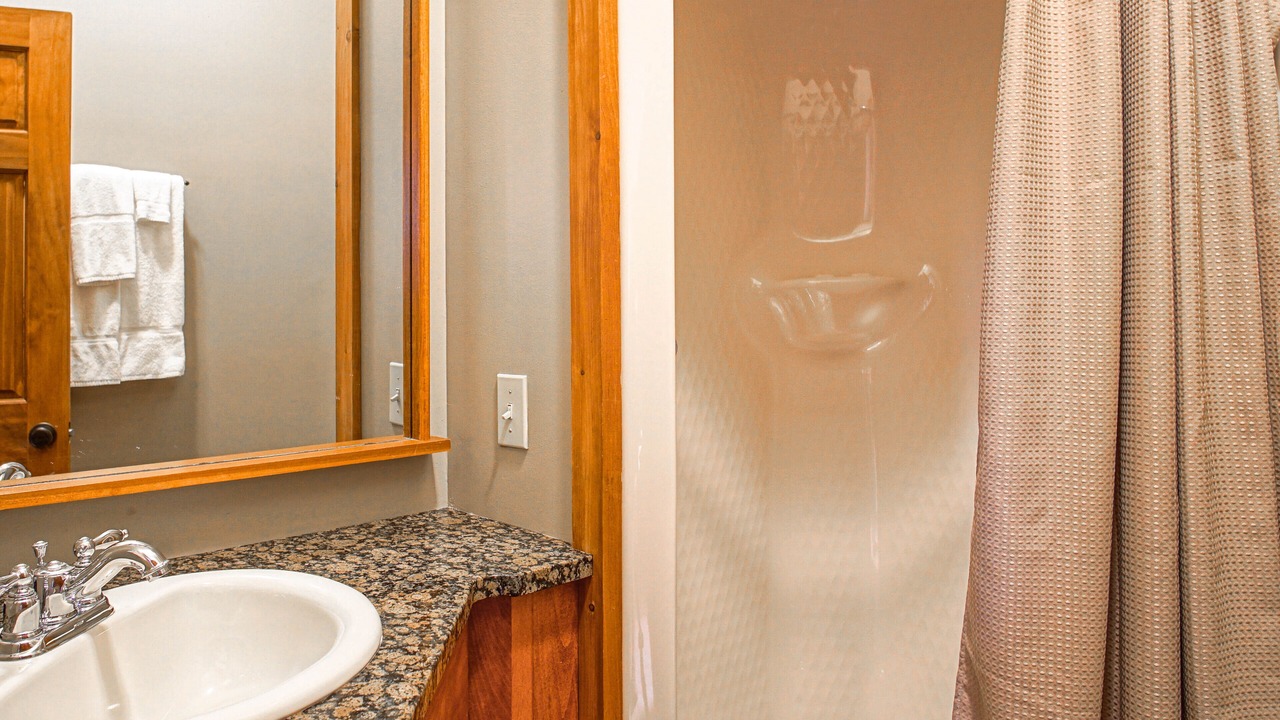 Photo of Bathroom in Edray