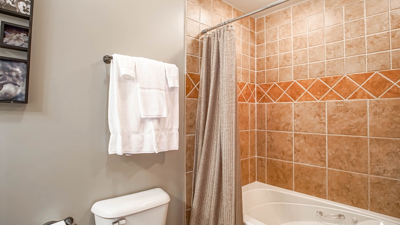Photo of Bathroom in Edray