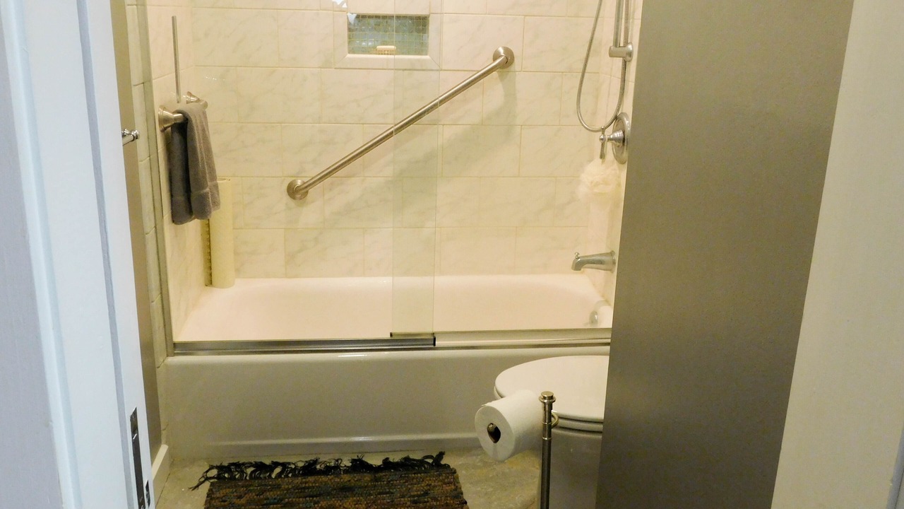 Photo of Bathroom in Warren