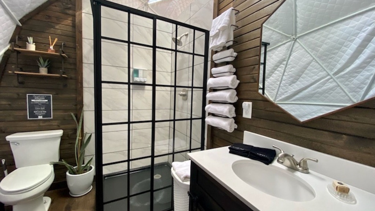 Photo of Bathroom in Logan
