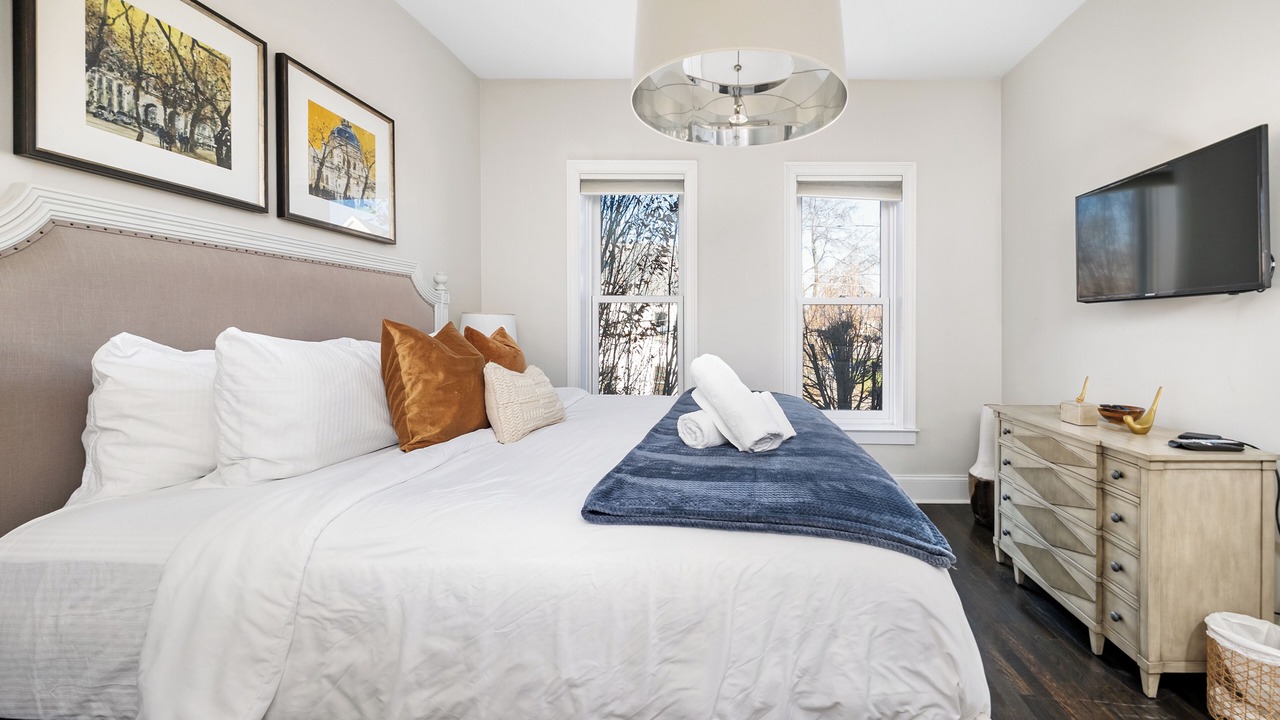 Photo of Bedroom in Victorian Village
